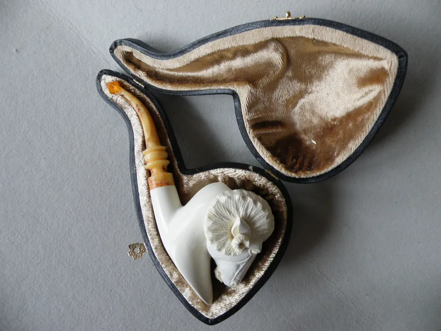 Hand-carved chamois Turkish block meerschaum pipe, product ANI-28