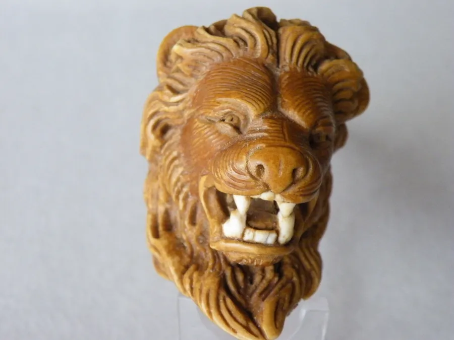 Hand-carved lion Turkish block meerschaum pipe, product ANI-32