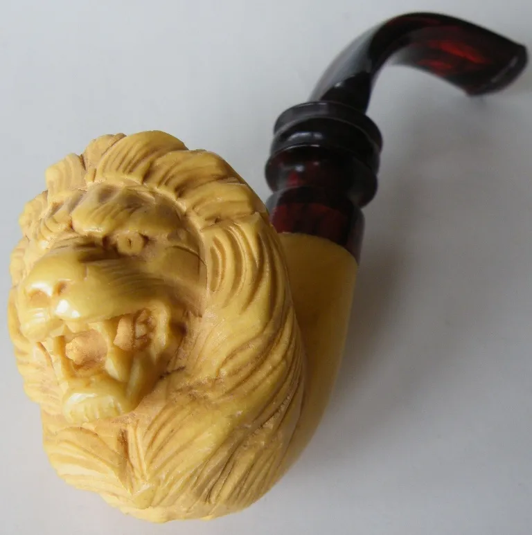 Hand-carved lion Turkish block meerschaum pipe, product ANI-47