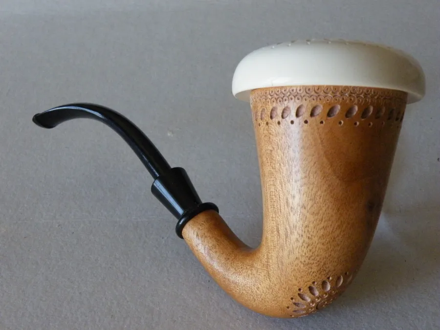 Hand-carved calabash Turkish block meerschaum pipe, product CAL-03