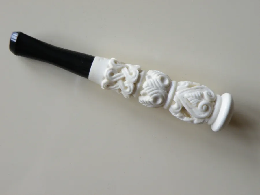 Hand-carved floral cigarette holder Turkish block meerschaum cigarette holder, product CGRTH-08