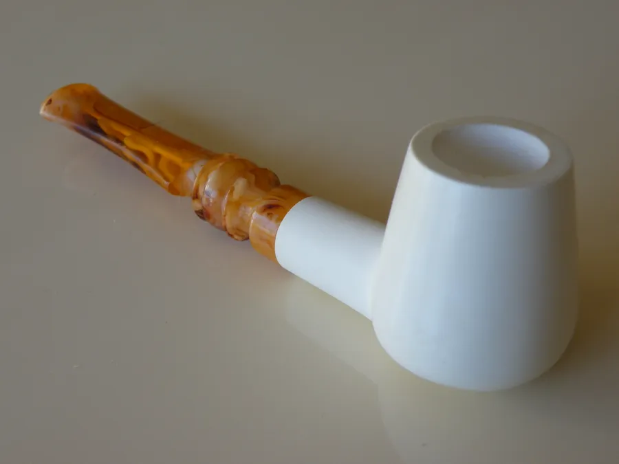 Hand-carved classic Turkish block meerschaum pipe, product CLA-01