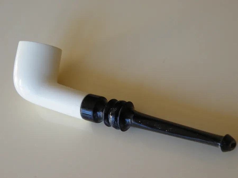Hand-carved classic Turkish block meerschaum pipe, product CLA-03