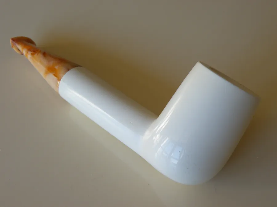 Hand-carved classic Turkish block meerschaum pipe, product CLA-08