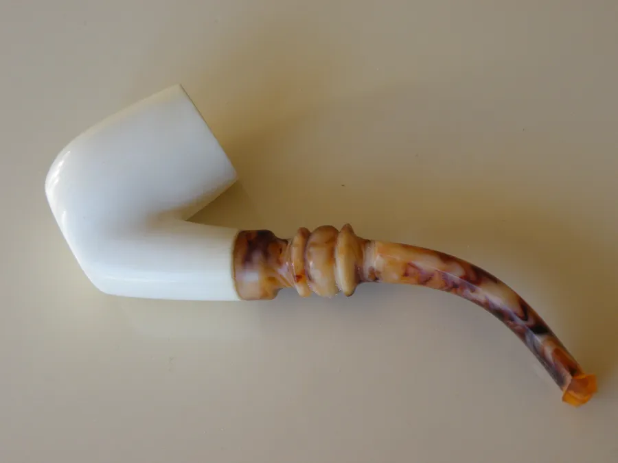 Hand-carved classic Turkish block meerschaum pipe, product CLA-09