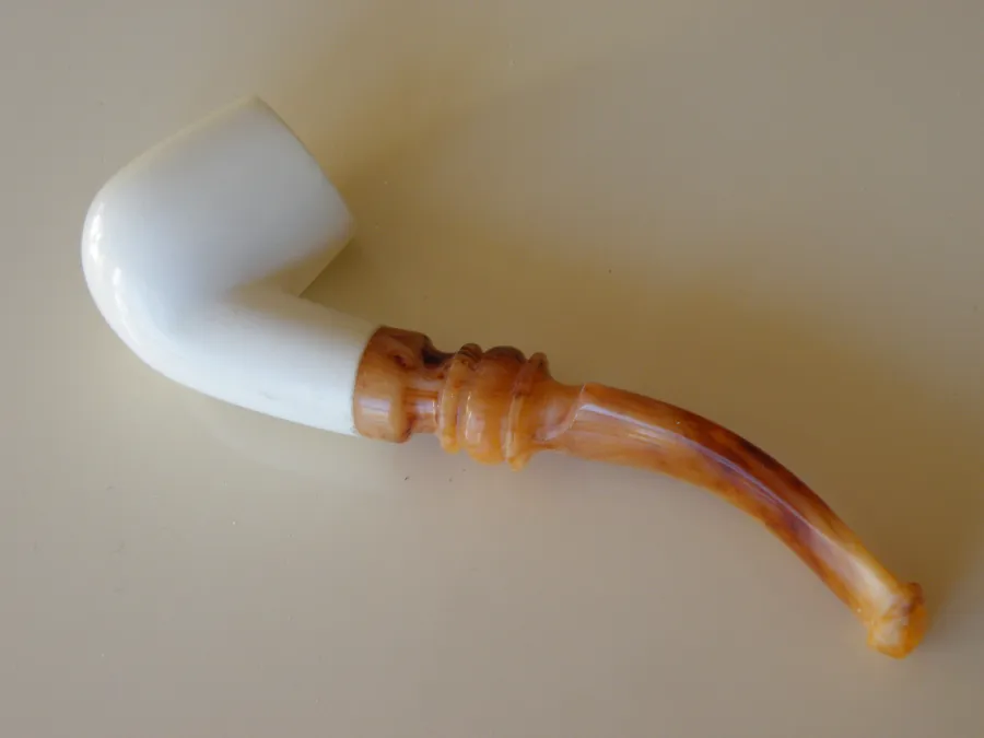 Hand-carved classic Turkish block meerschaum pipe, product CLA-11