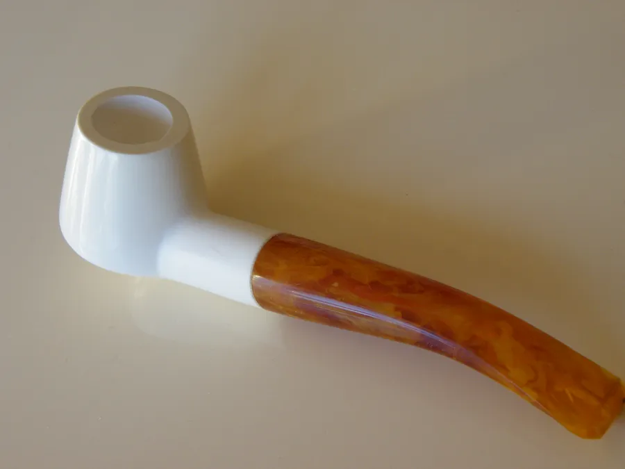 Hand-carved classic Turkish block meerschaum pipe, product CLA-12