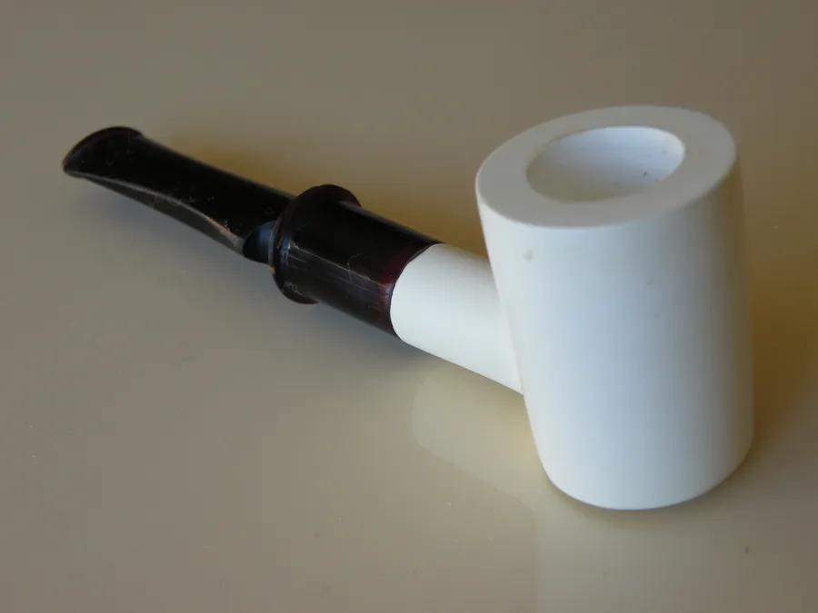 Hand-carved classic Turkish block meerschaum pipe, product CLA-14