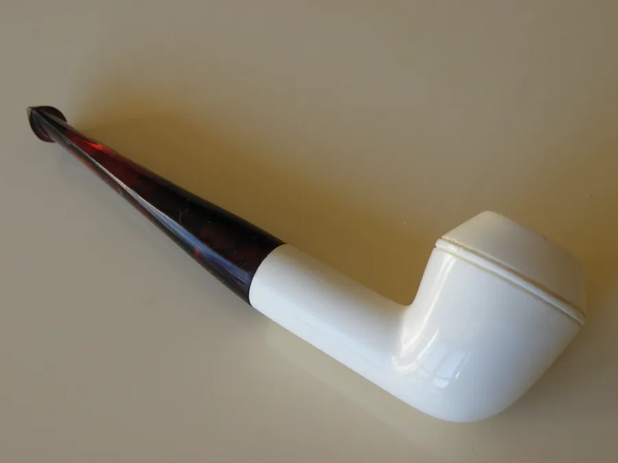 Hand-carved classic Turkish block meerschaum pipe, product CLA-15