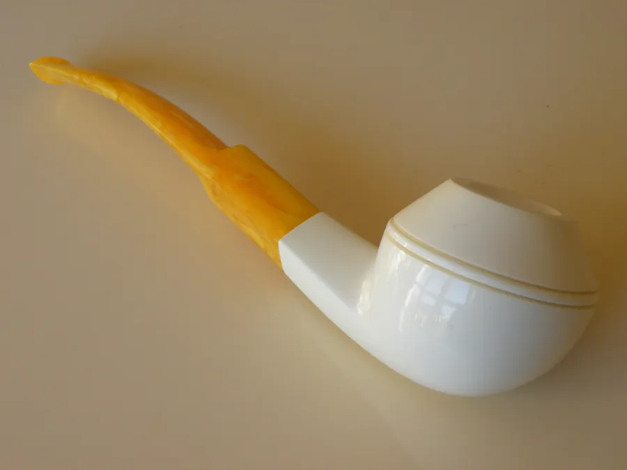 Hand-carved classic Turkish block meerschaum pipe, product CLA-20