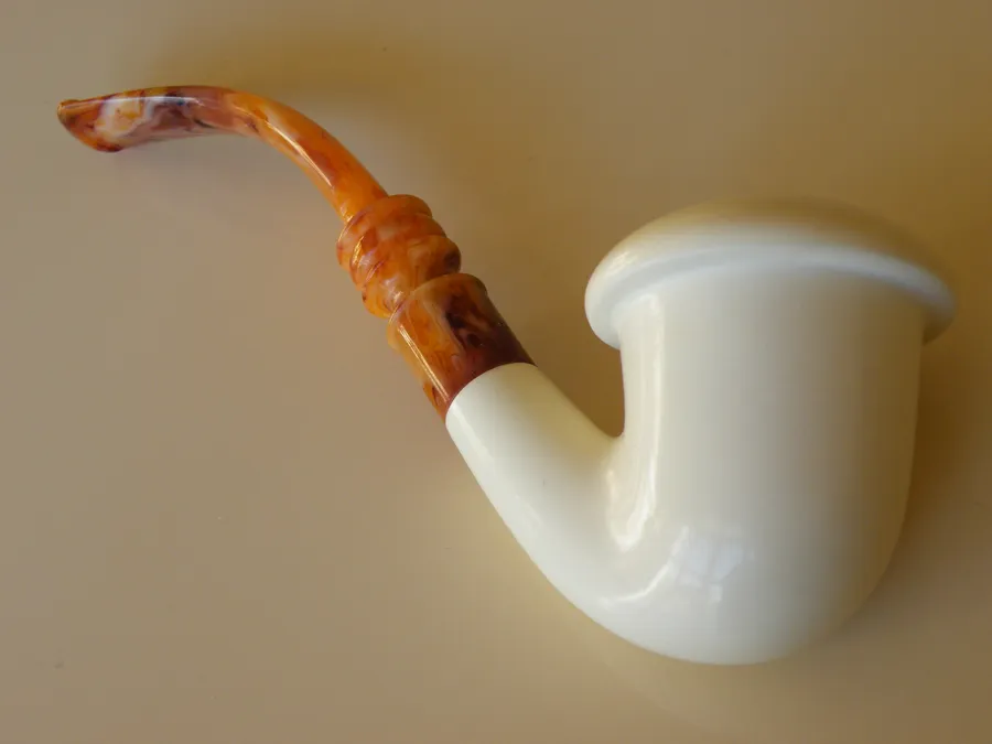 Hand-carved classic Turkish block meerschaum pipe, product CLA-21