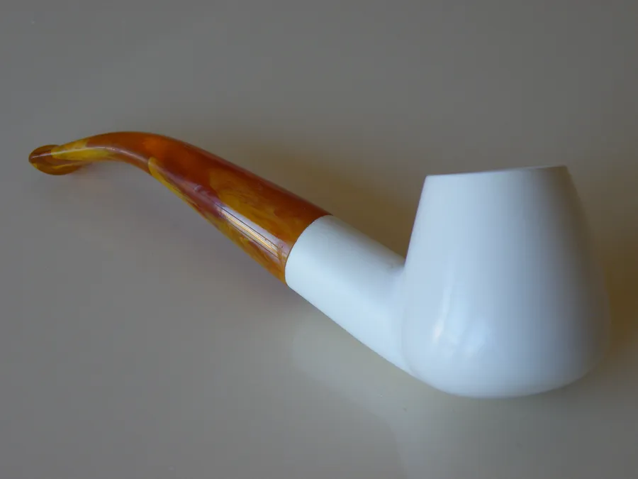 Hand-carved classic Turkish block meerschaum pipe, product CLA-27