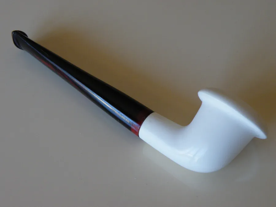 Hand-carved classic Turkish block meerschaum pipe, product CLA-28