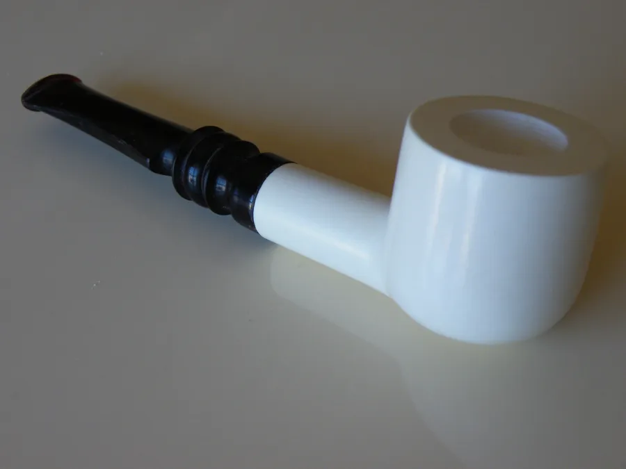 Hand-carved classic Turkish block meerschaum pipe, product CLA-29