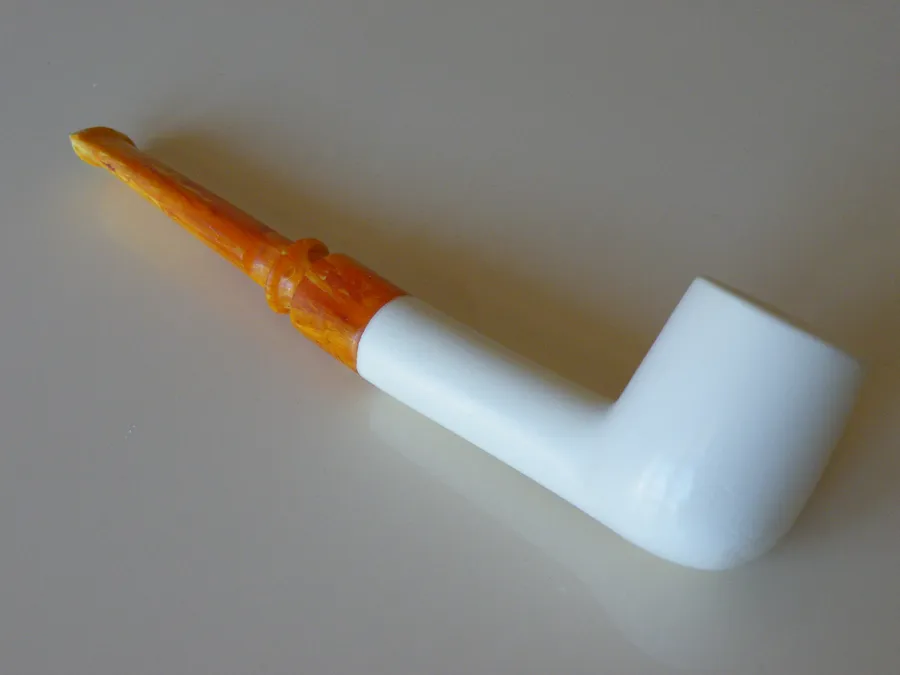 Hand-carved classic Turkish block meerschaum pipe, product CLA-30