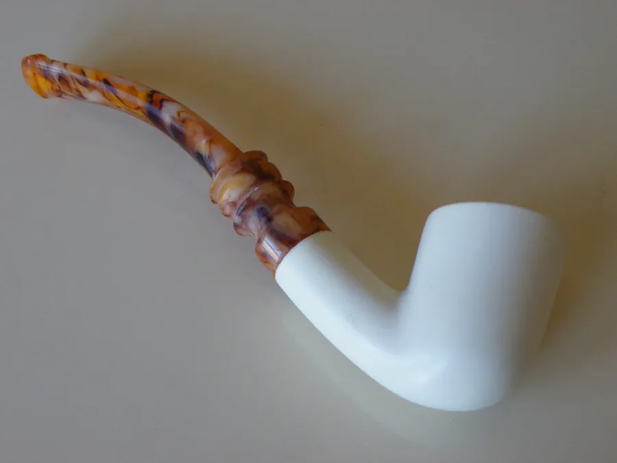 Hand-carved classic Turkish block meerschaum pipe, product CLA-34