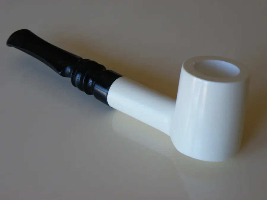 Hand-carved classic Turkish block meerschaum pipe, product CLA-35