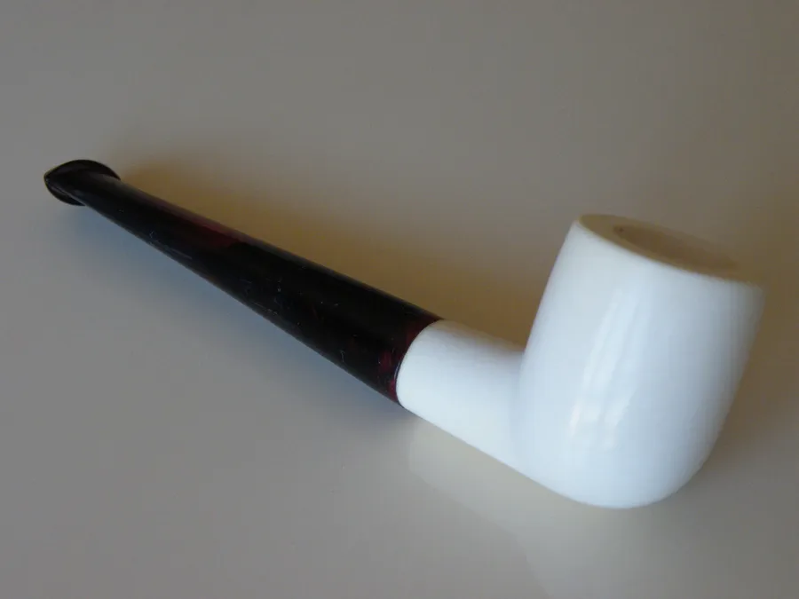 Hand-carved classic Turkish block meerschaum pipe, product CLA-36