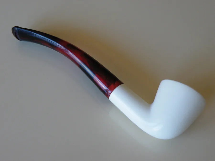 Hand-carved classic Turkish block meerschaum pipe, product CLA-37
