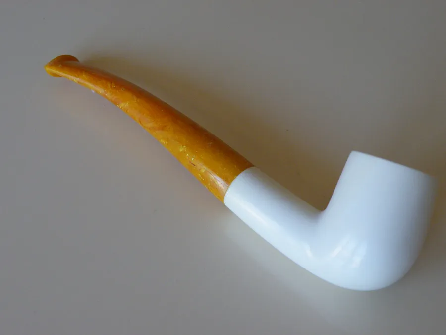 Hand-carved classic Turkish block meerschaum pipe, product CLA-38