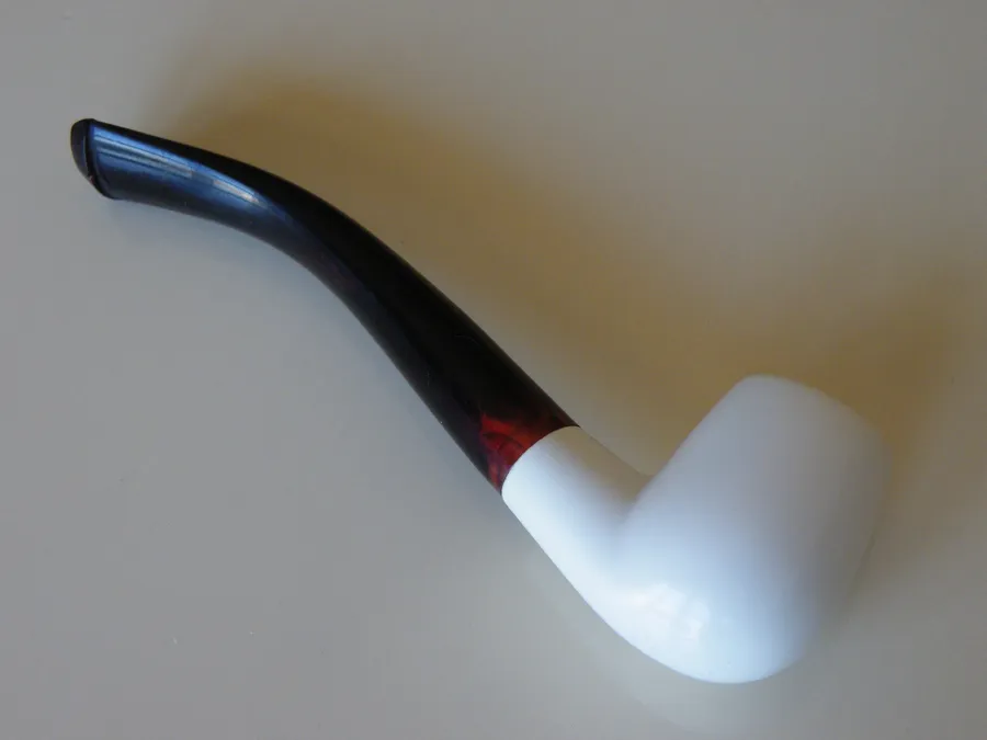 Hand-carved classic Turkish block meerschaum pipe, product CLA-39
