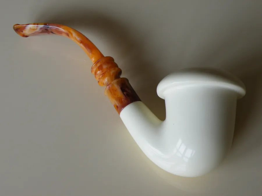 Hand-carved classic Turkish block meerschaum pipe, product CLA-48