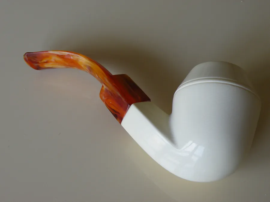 Hand-carved classic Turkish block meerschaum pipe, product CLA-49