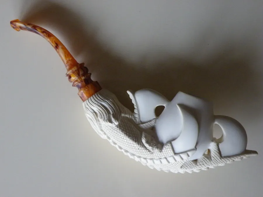 Hand-carved eagle's claw Turkish block meerschaum pipe, product EC-01