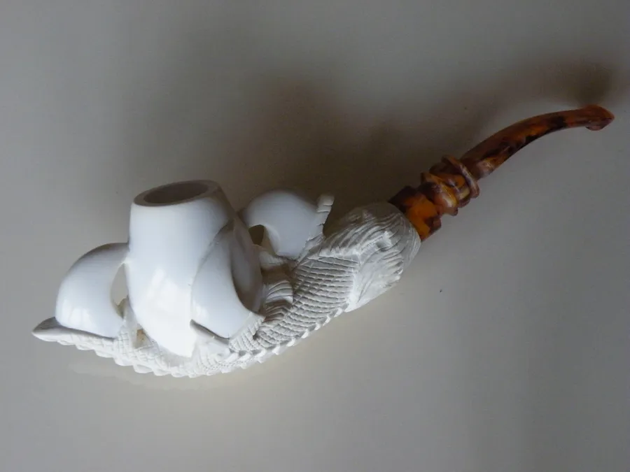 Hand-carved eagle's claw Turkish block meerschaum pipe, product EC-02