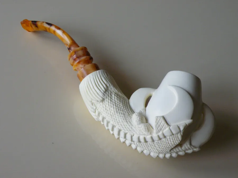 Hand-carved eagle's claw Turkish block meerschaum pipe, product EC-04