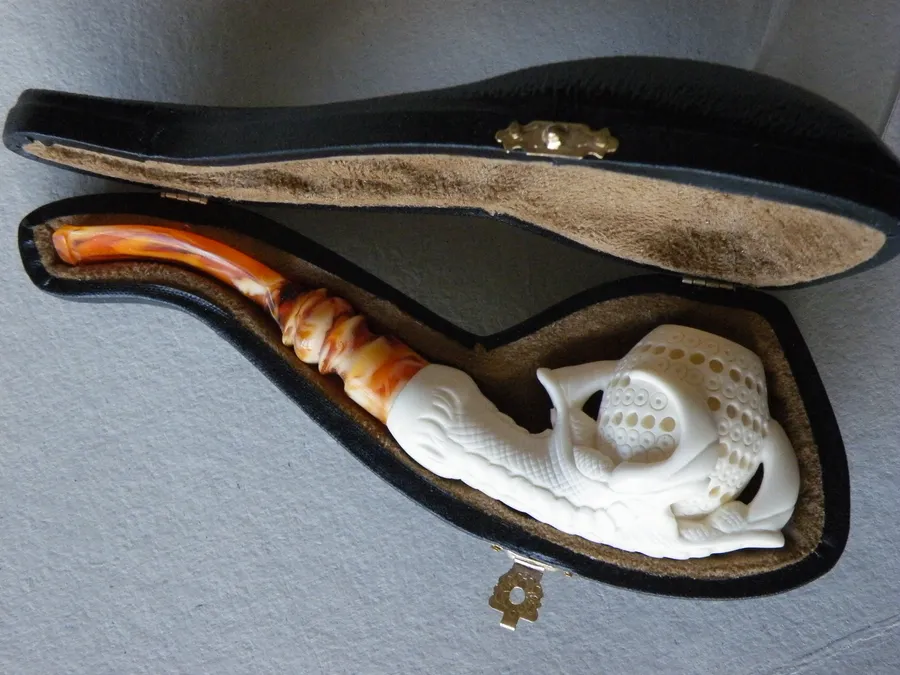 Hand-carved eagle's claw Turkish block meerschaum pipe, product EC-23