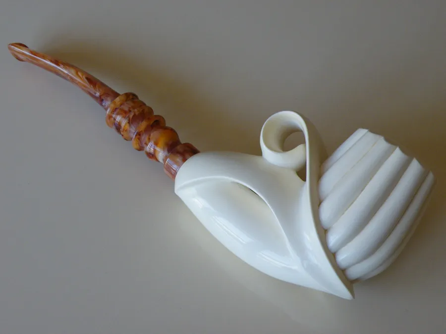 Hand-carved freehand Turkish block meerschaum pipe, product FH-02