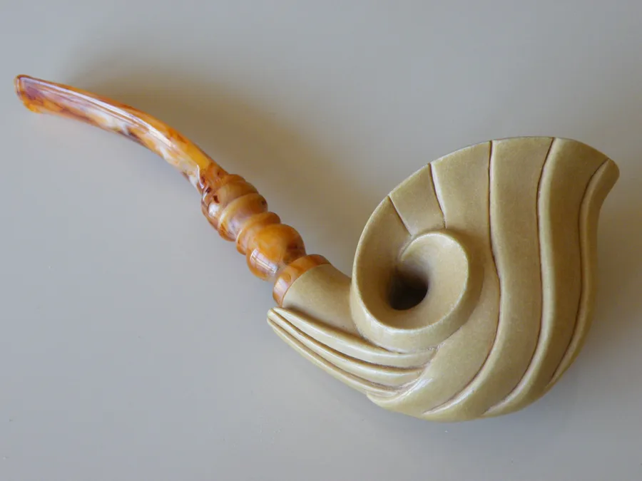 Hand-carved freehand Turkish block meerschaum pipe, product FH-04