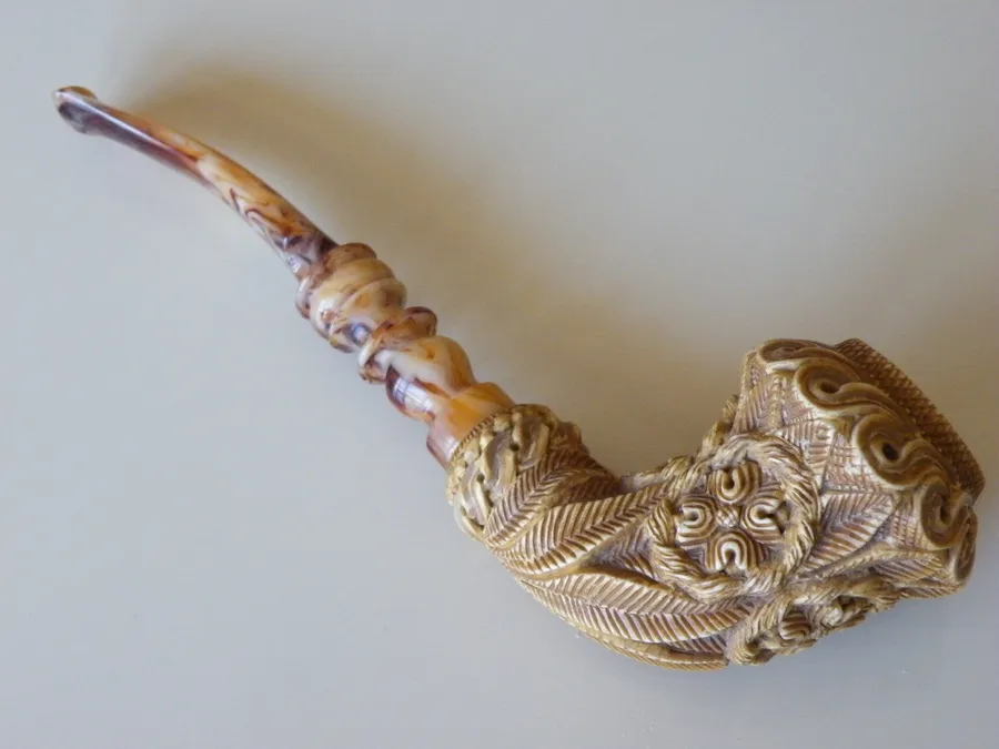 Hand-carved freehand Turkish block meerschaum pipe, product FH-05