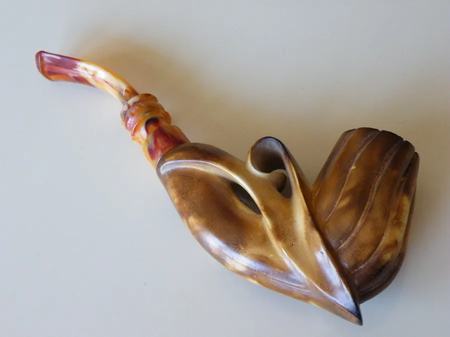 Hand-carved freehand Turkish block meerschaum pipe, product FH-11