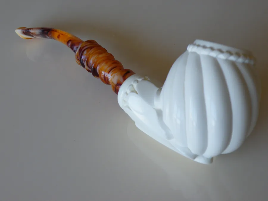 Hand-carved freehand Turkish block meerschaum pipe, product FH-12