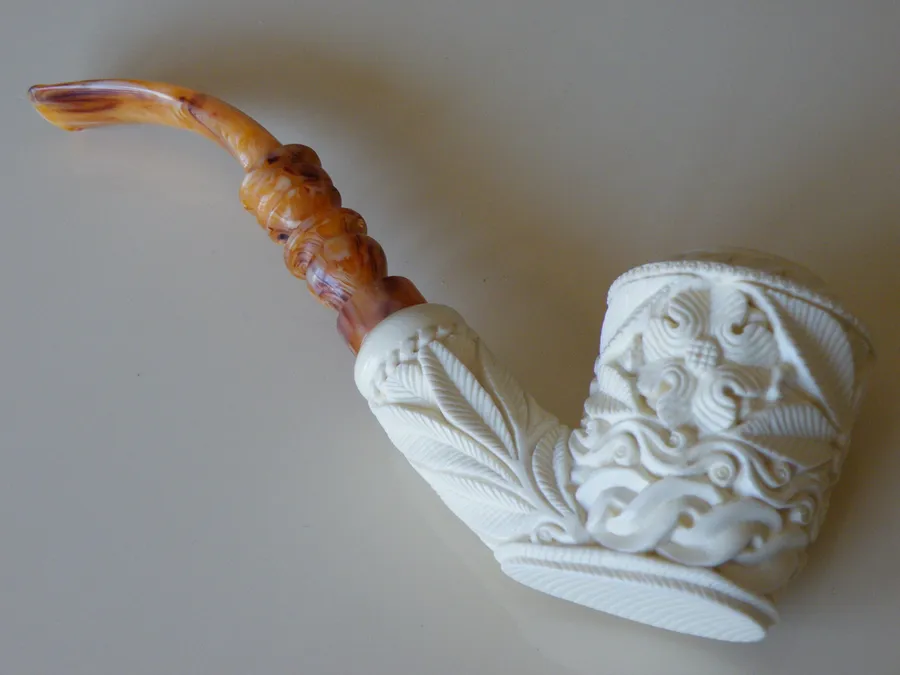 Hand-carved freehand Turkish block meerschaum pipe, product FH-13