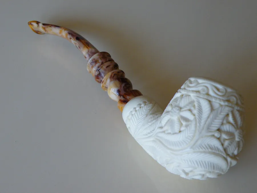 Hand-carved freehand Turkish block meerschaum pipe, product FH-17
