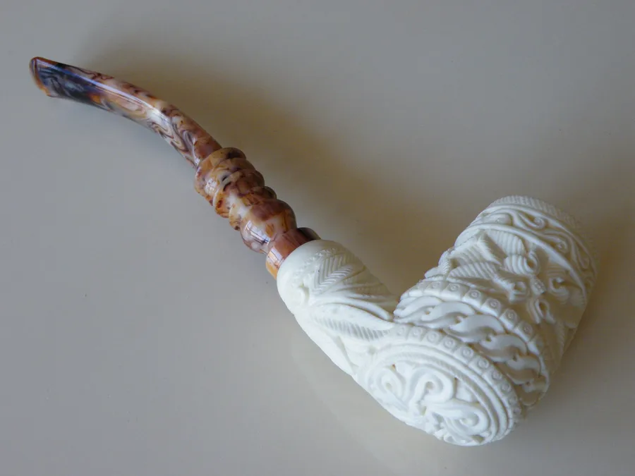 Hand-carved freehand Turkish block meerschaum pipe, product FH-19