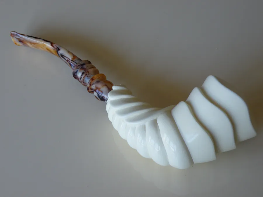 Hand-carved freehand Turkish block meerschaum pipe, product FH-25
