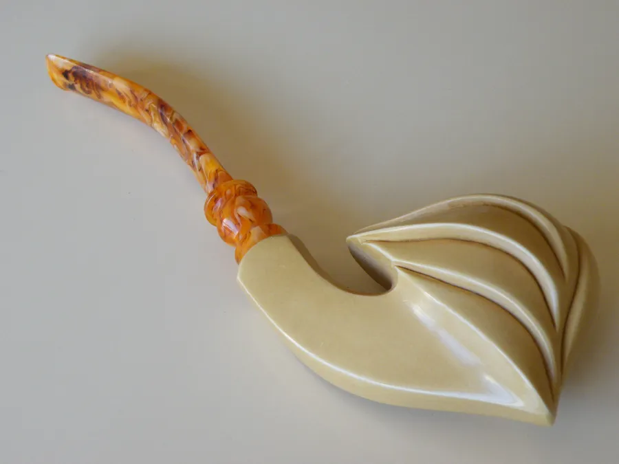 Hand-carved freehand Turkish block meerschaum pipe, product FH-30