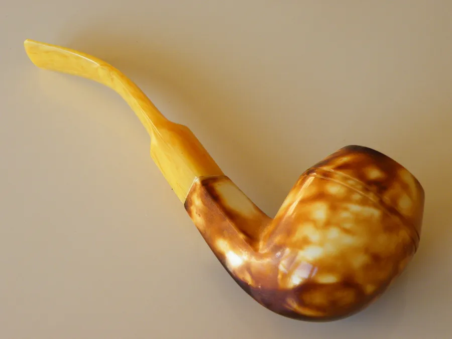 Hand-carved freehand Turkish block meerschaum pipe, product FH-39