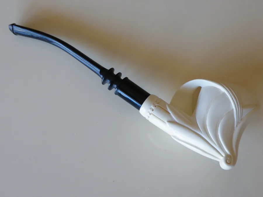 Hand-carved freehand Turkish block meerschaum pipe, product FH-46