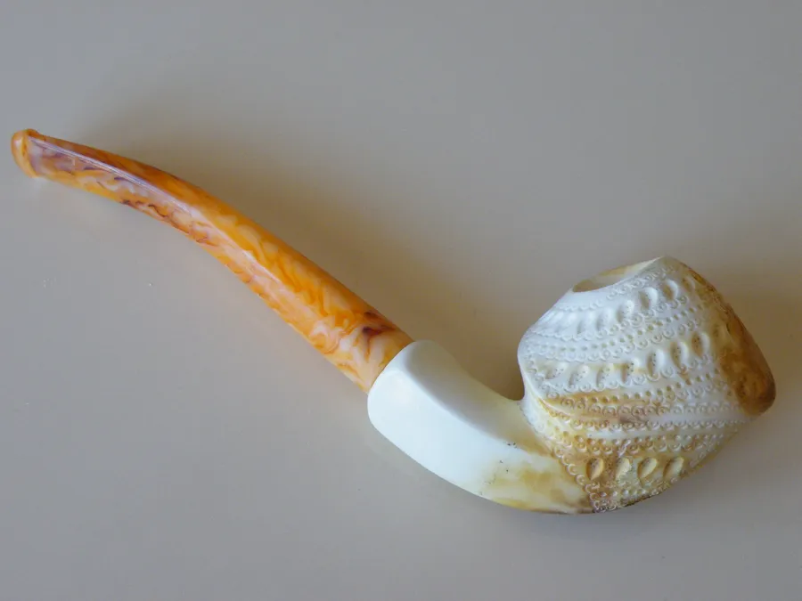 Hand-carved freehand Turkish block meerschaum pipe, product FH-49