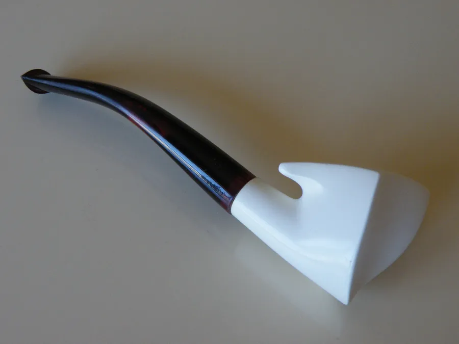 Hand-carved freehand Turkish block meerschaum pipe, product FH-51
