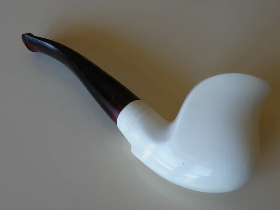 Hand-carved freehand Turkish block meerschaum pipe, product FH-53