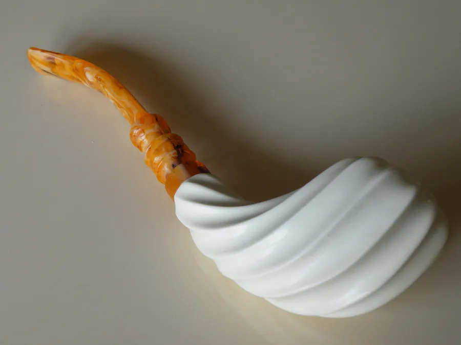 Hand-carved freehand Turkish block meerschaum pipe, product FH-57