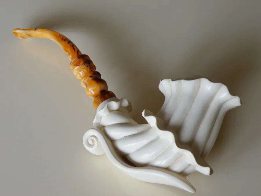 Hand-carved freehand Turkish block meerschaum pipe, product FH-60