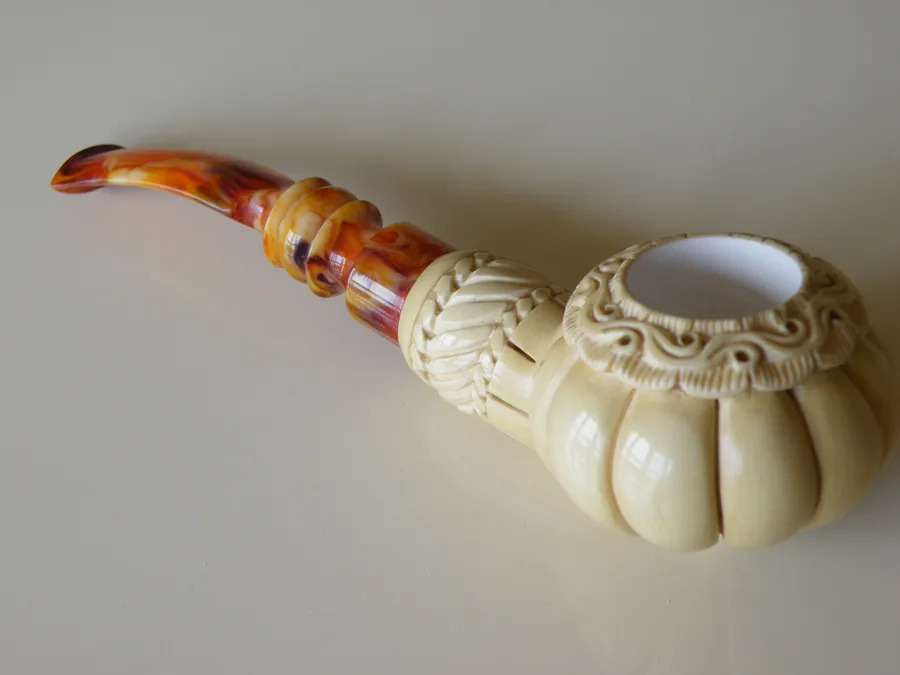 Hand-carved freehand Turkish block meerschaum pipe, product FH-66