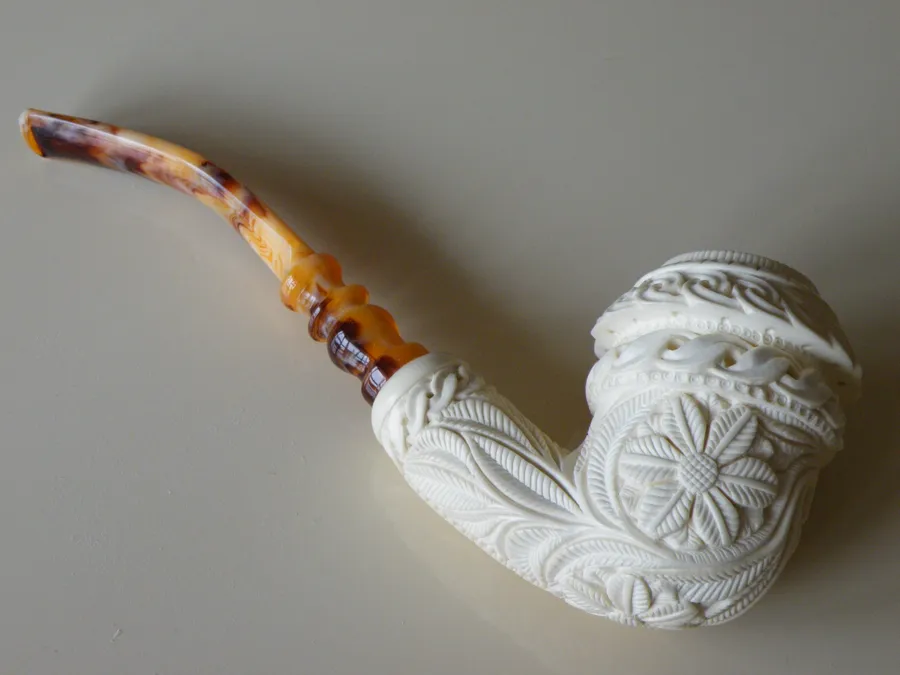 Hand-carved ornamental Turkish block meerschaum pipe, product ORN-03